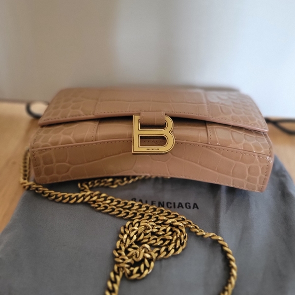 Balenciaga Hourglass Croc-Embossed Wallet on Chain - Picture 2 of 6